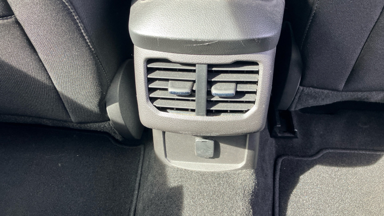 Ford Mondeo 2.0 TDCi Titanium 5dr Diesel Hatchback